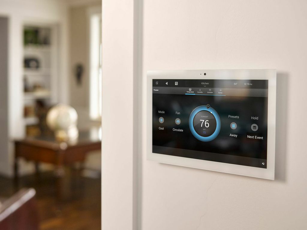 4 REASONS WIRELESS COMFORT CONTROL MAKES LIFE BETTER